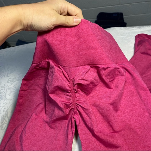 NWT Gillya Scrunch Butt Compression Leggings Barbie Pink Brand New Thick Smooth - Picture 7 of 9